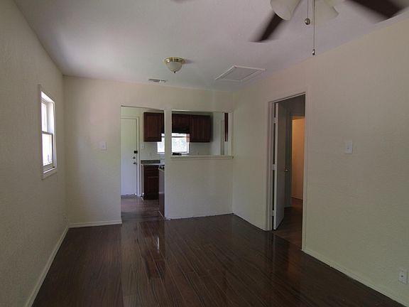 3rd image of 426 S San Horacio Ave
