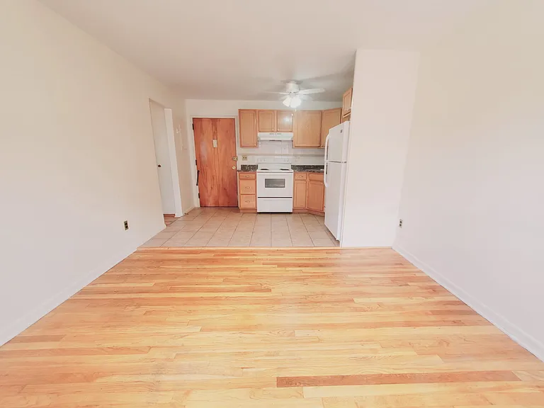12 Belltown Rd #3 — Photo 2