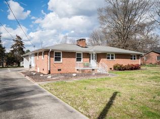 311 Collinwood Dr, Burlington, NC 27215