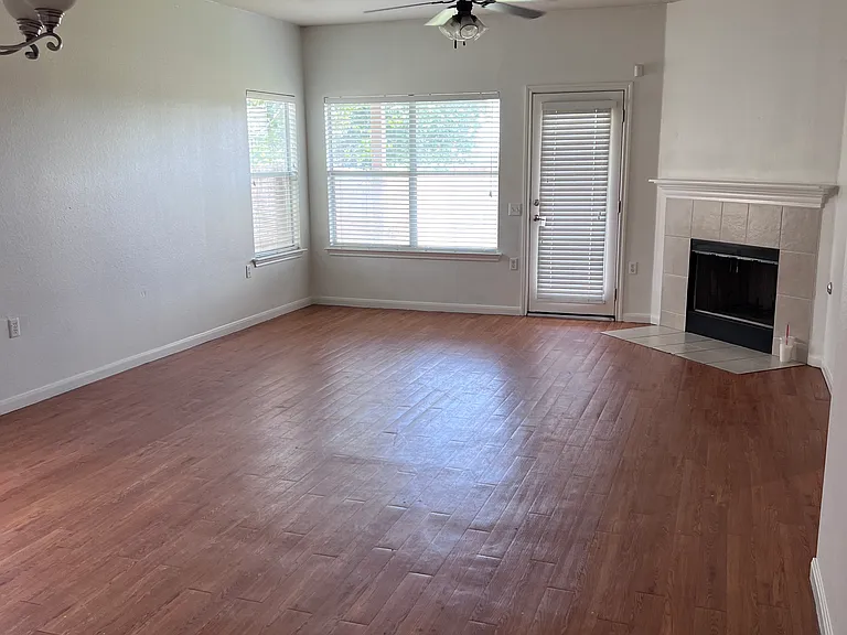 3805 Bronco Bend Loop — Photo 18
