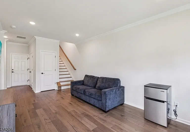 21 Dahlia Dr — Photo 36