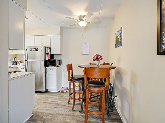 4th image of 7321 Sandalwood Dr #102