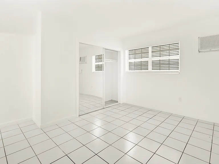 426 Santander Ave — Photo 7