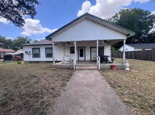 303 Kirk St, Burkburnett, TX 76354