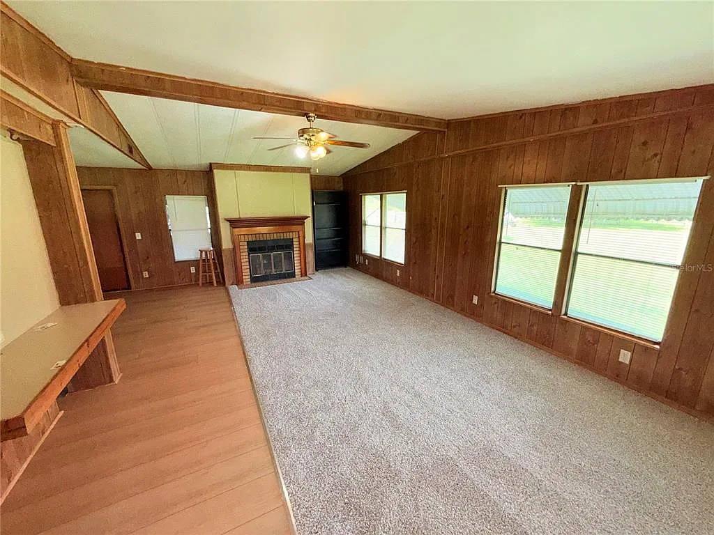 3 bed, 2.0 bath, 1196 sqft, $2,000 — Photo 3