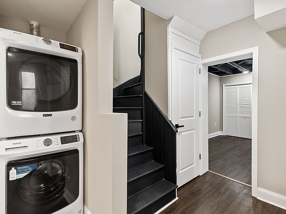 4th image of 1716 Thames St #11303724