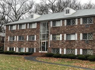 66 Fernview Ave APT 9, North Andover, MA 01845