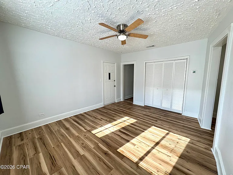 422 Magnolia Ave #4 — Photo 6
