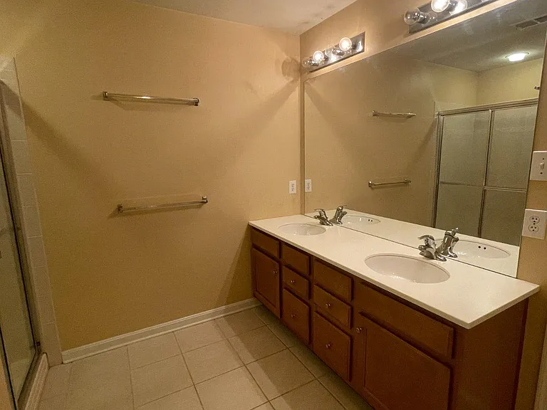 53 Williams Dr — Photo 20