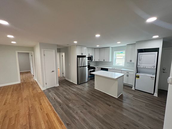 4th image of 1016 E Division St #2N