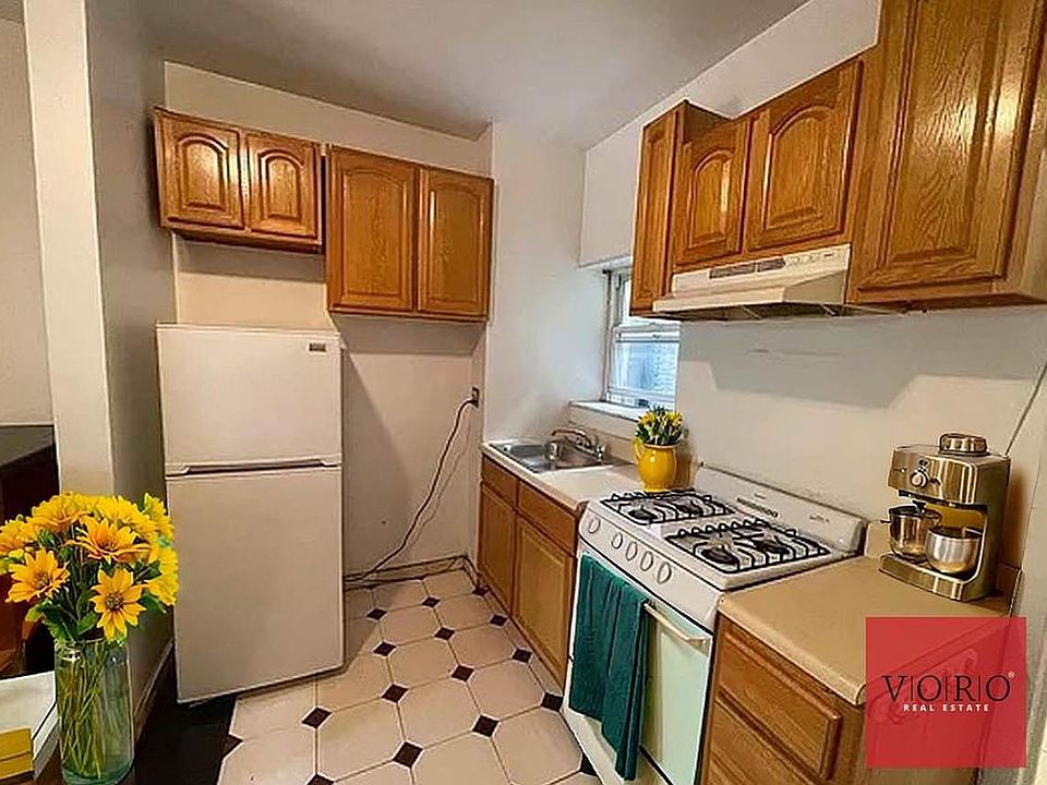 2nd image of 35-07 Ditmars Blvd #1F