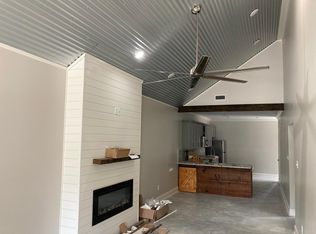 104 Duhon St, Maurice, LA 70555