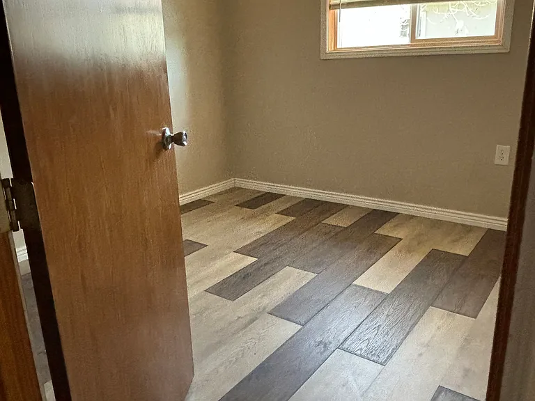 1002 Gurley Ave — Photo 11