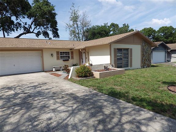 2nd image of 207 Lotus Dr