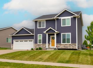 675 SE Maxwell Dr, Waukee, IA 50263