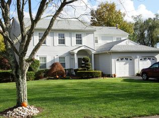 7 Reston Rd, Manalapan, NJ 07726