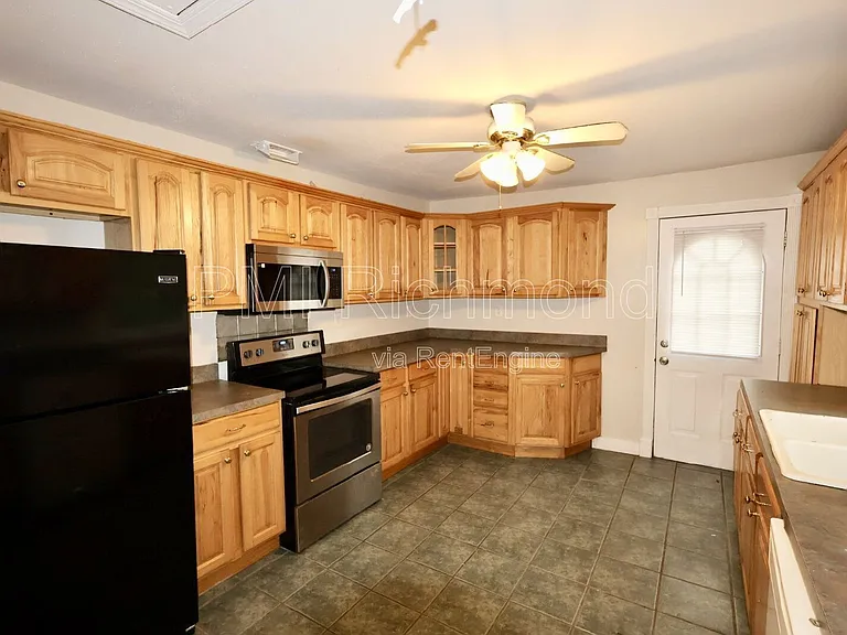 3963 Oakleys Ln — Photo 7