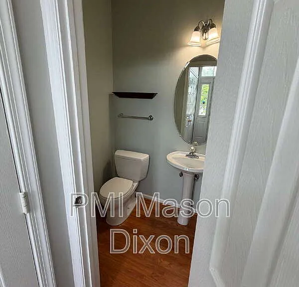 2404 Sandwich Ct — Photo 7