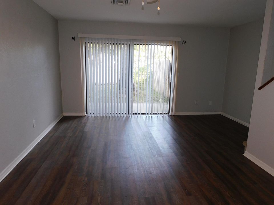 1st image of 3647 NE 20th Pl