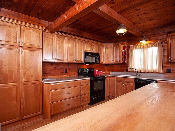 5th image of 3684 Hamilton Dr