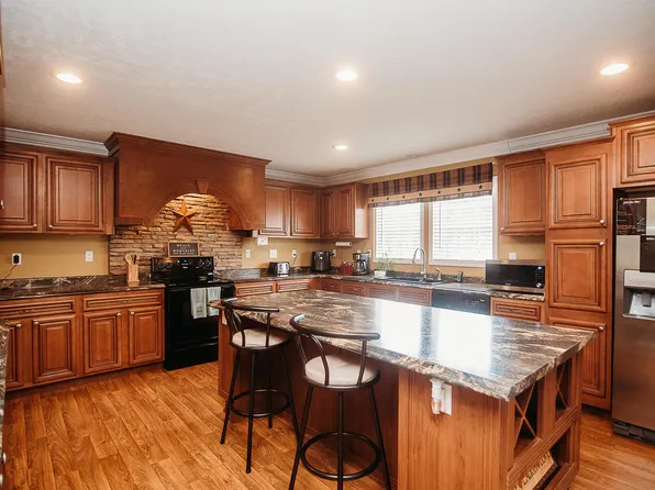 2300 Taylors Rd, Boones Mill, VA 24065