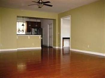 5th image of 3165 Duxbury Ln