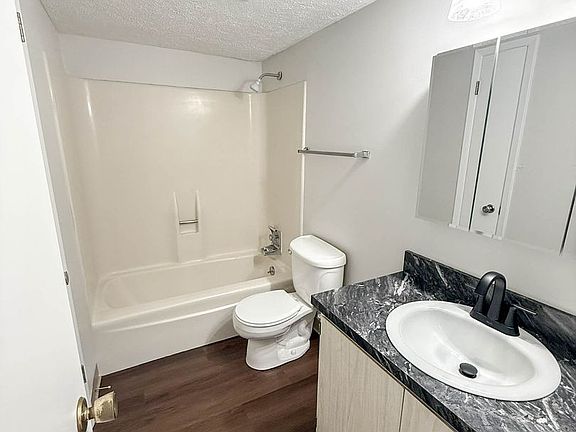 2nd image of 300 S 26th St #6
