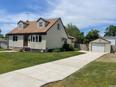 73 Smith Street, Deer Park, NY, 11729