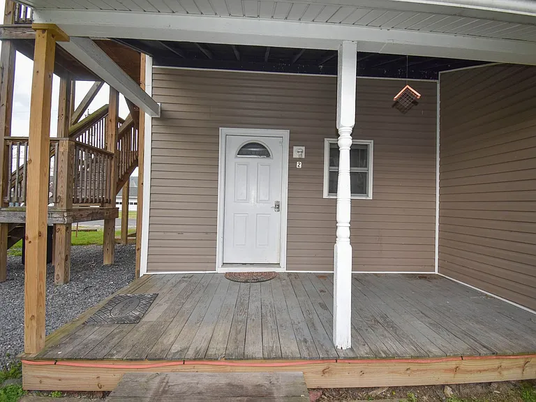 3 Fairview St — Photo 4