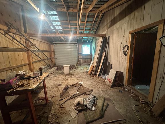 4th image of W5048 Stark Rd