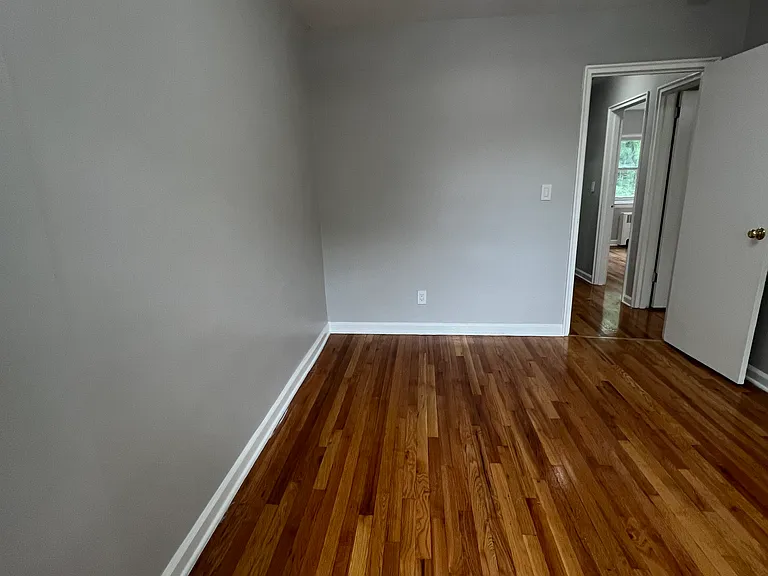 Edenwald Ave — Photo 12