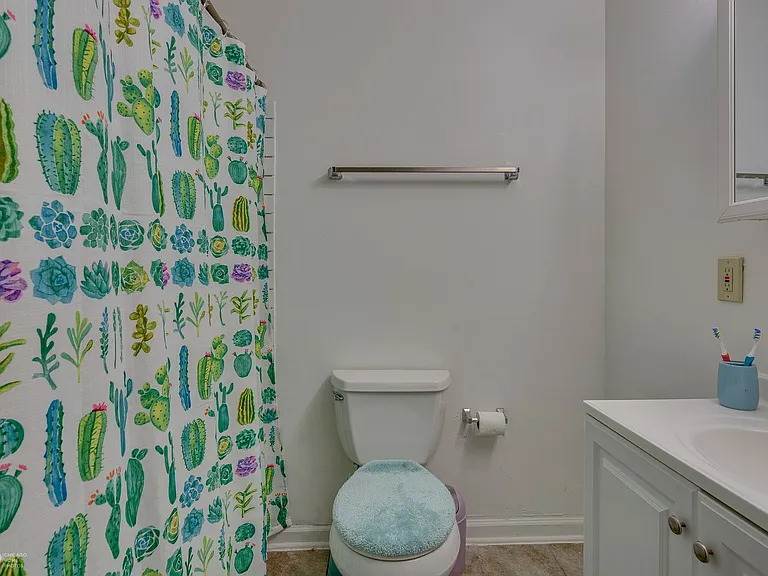 6423 Kennedy Ave — Photo 6