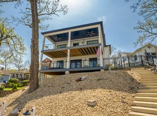 627 S Lakeview Dr, Lowell, IN 46356