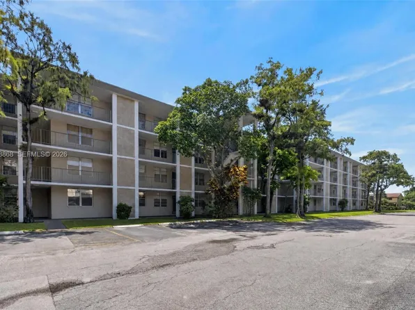 2900 NW 48th Ter APT 310, Lauderdale Lakes, FL 33313