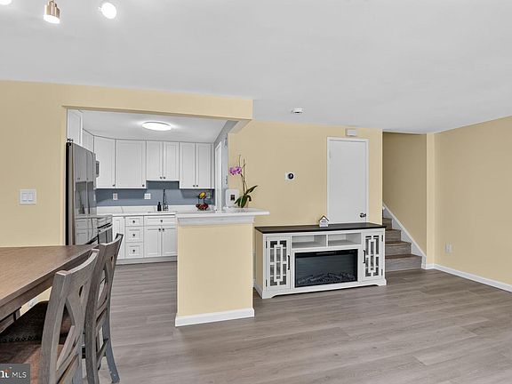 2nd image of 9821 Docena Dr