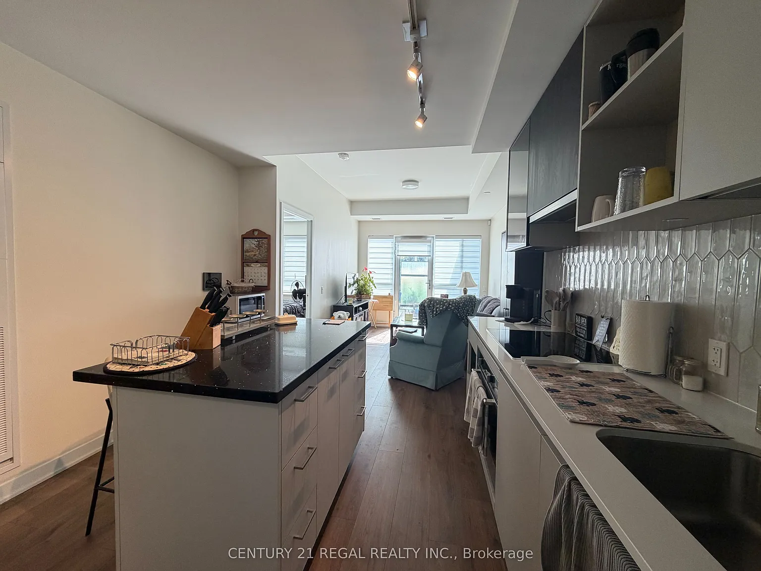 2 bed, $2,600 — Photo 3