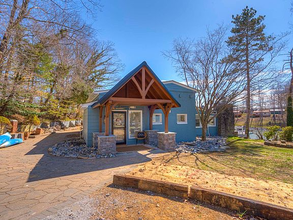 3rd image of 6731 Tall Oaks Ln