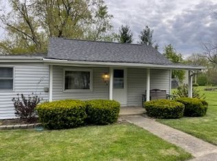 206 W Park St, Fisher, IL 61843