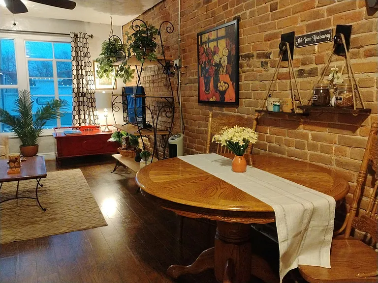 22 W Main St #STUDIO — Photo 11