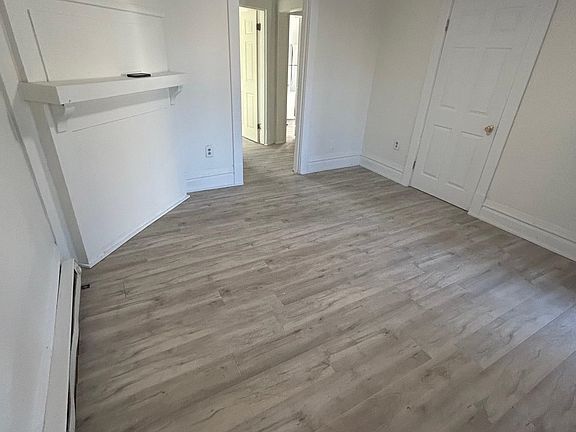 5th image of 3112 Carter Ave