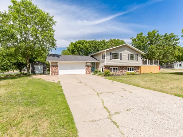 404 Columbus Ave S, New Prague, MN 56071