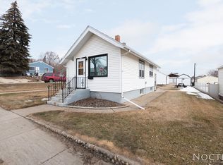 210 10th Ave NE, Mandan, ND 58554