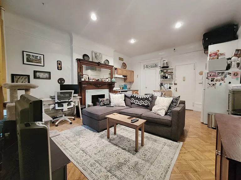 310 W 101st St #6 — Photo 1
