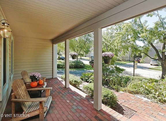 3rd image of 525 Majestic Ct