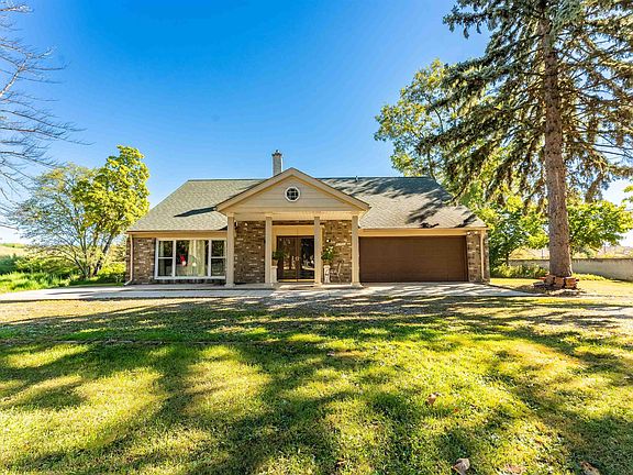 2nd image of 41466 Dequindre Rd