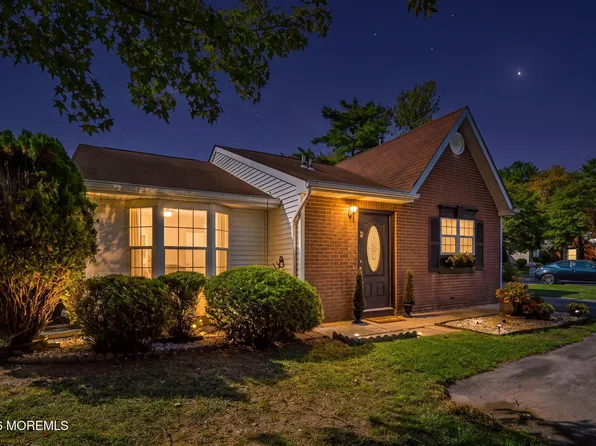 34 Morden Close, Freehold, NJ 07728
