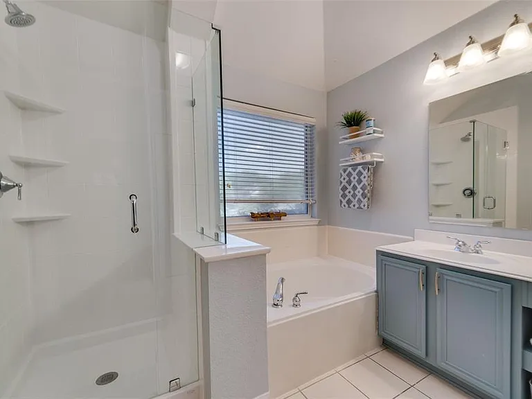 8801 Clearlake Dr — Photo 29