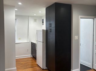 1117 N Calvert St APT 4, Baltimore, MD 21202