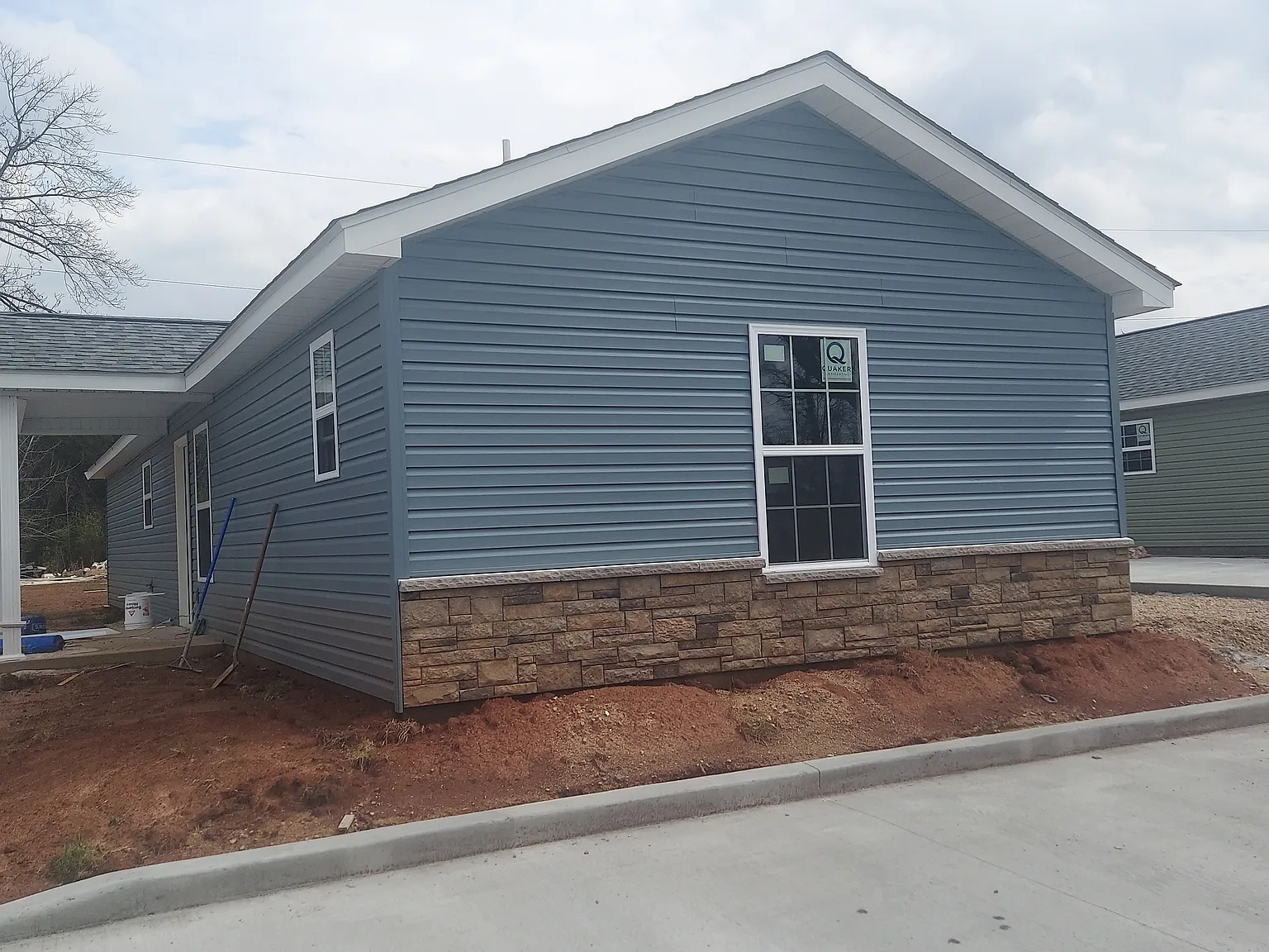 2 bed, 1080 sqft, $1,600 — Photo 2
