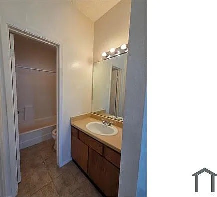 2423 W Slaughter Ln #D — Photo 13
